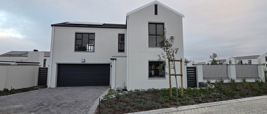 To Let 3 Bedroom Property for Rent in Jakarandas Western Cape